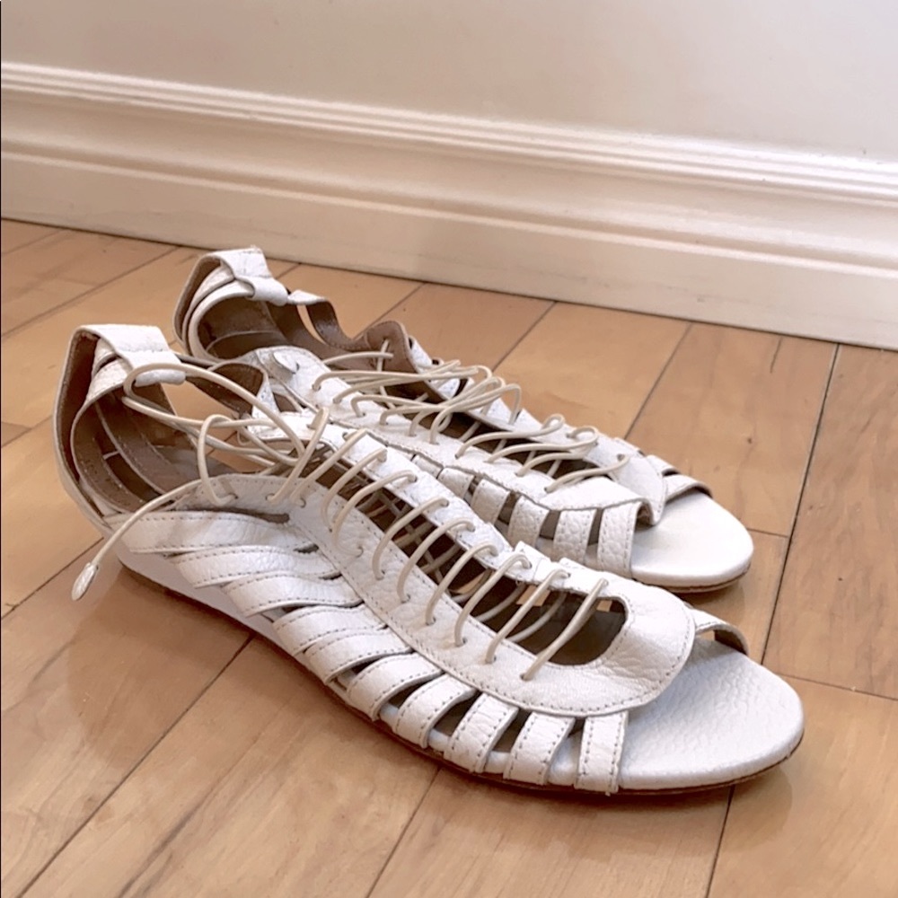 Zara Women Strappy White Flats size 41